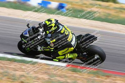 media/Apr-30-2023-CRA (Sun) [[020fcf5d43]]/Race 11-600 Expert Superbike/